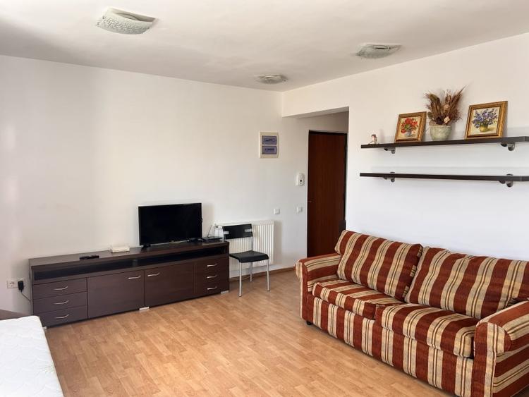garsoniera bloc nou  str colinei zona cl poplacii et 2  lift terasa - 1