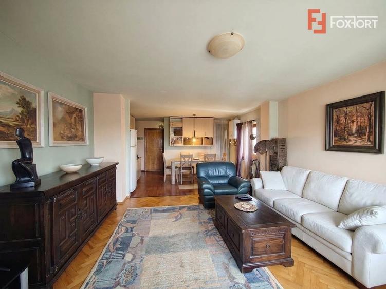 Apartament cu 3 camere decomandat, mobilat în Girocului