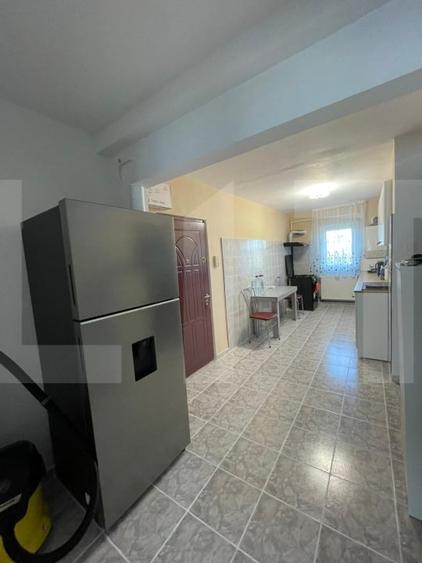 Apartament cu 3 camere semidecomandat, mobilat în Lipovei
