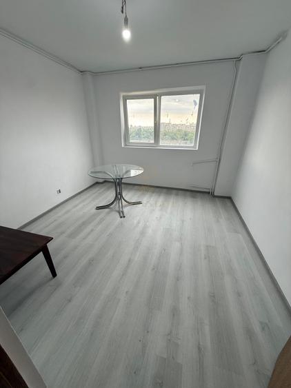 Apartament cu 2 camere decomandat în Crângași