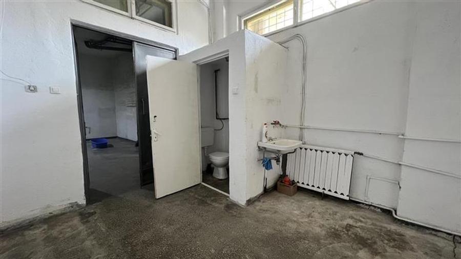 Spațiu comercial, de 474 mp, în Vest