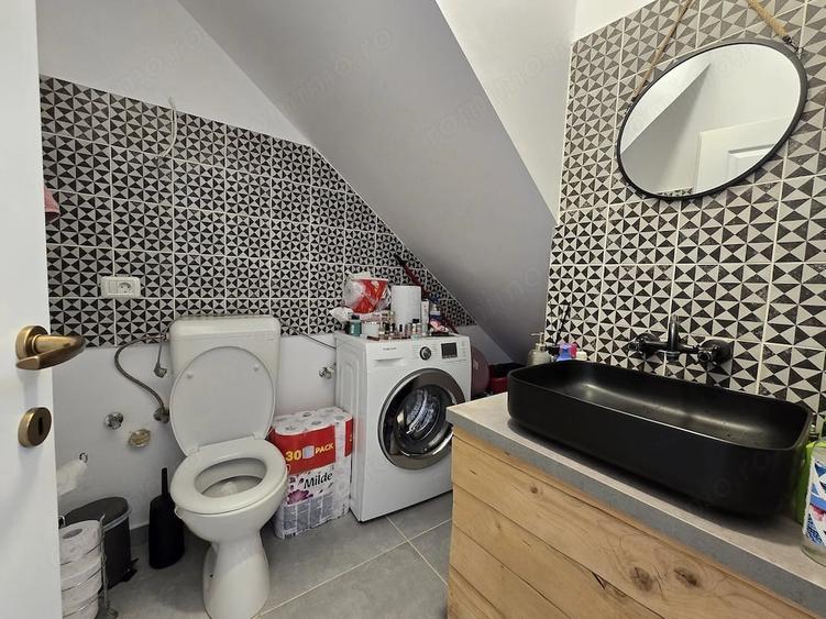 Apartament cu 3 camere decomandat în Dumbrăvița