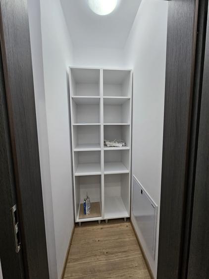 Apartament cu 3 camere semidecomandat în Drumul Taberei