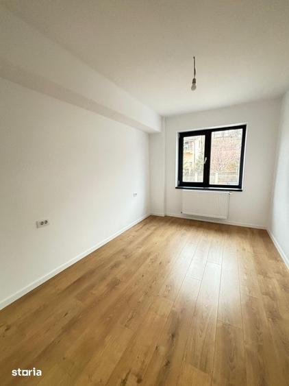 Apartament cu 3 camere în Păcurari