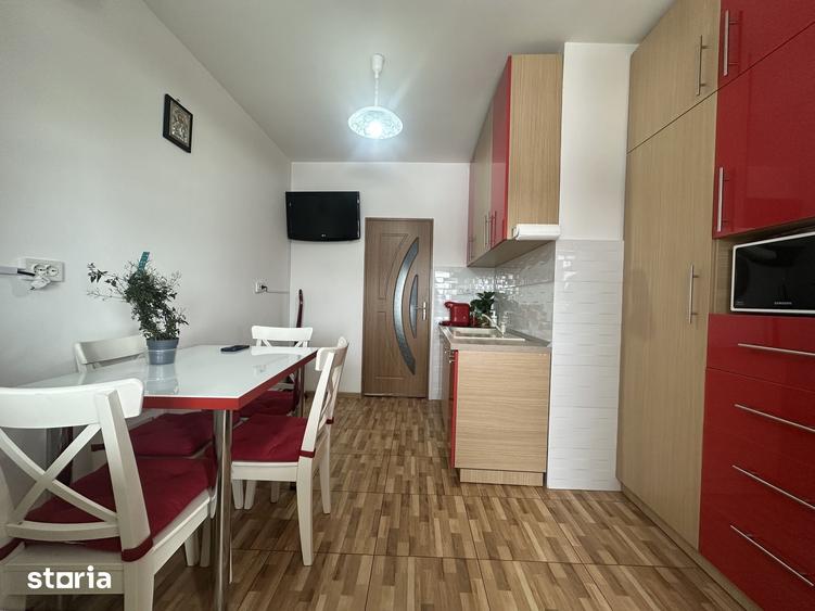 Apartament cu 3 camere decomandat în Cantacuzino