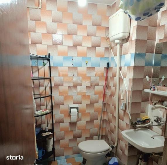 Apartament cu 4 camere decomandat în Crângași