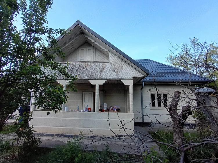 Casă cu 3 camere cu Teren 820 Mp în Slobozia Conachi