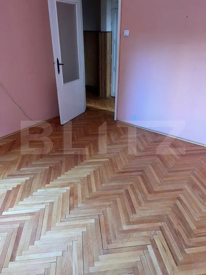 Apartament cu 3 camere decomandat, mobilat în Dacia