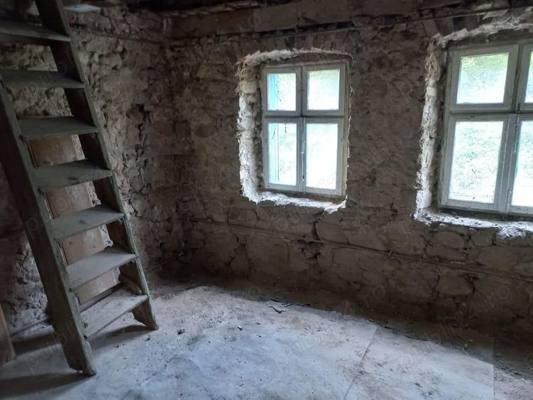 Casă cu 2 camere cu Teren 719 Mp în Potoc