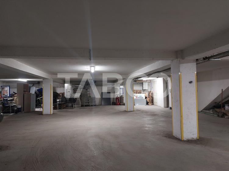 Birou, de 275 mp, în Central