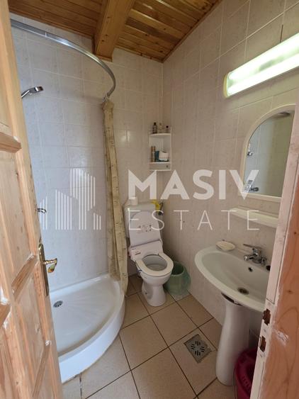 Casă individuală cu 7 camere cu Canalizare în Central