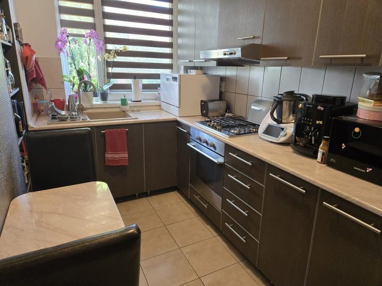 Duplex cu 4 camere cu Canalizare în Bună Ziua