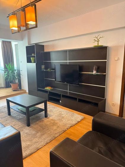 Apartament cu 4 camere decomandat în Tudor