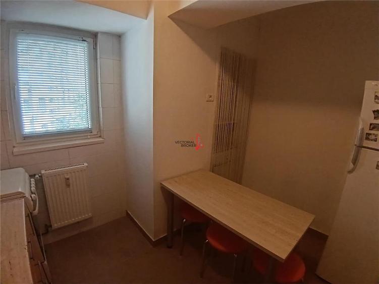 Apartament cu 2 camere decomandat în Colentina