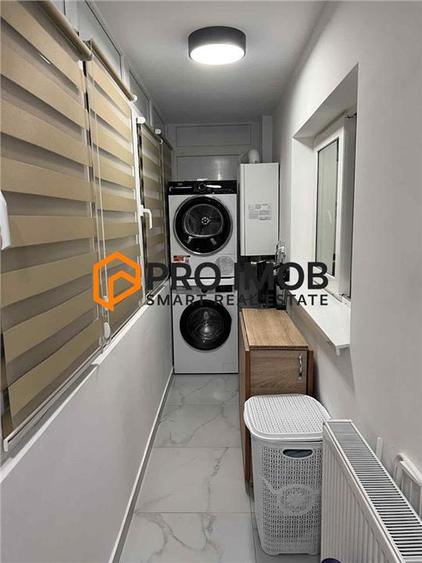 Apartament cu 2 camere semidecomandat, mobilat în Unirii Sud