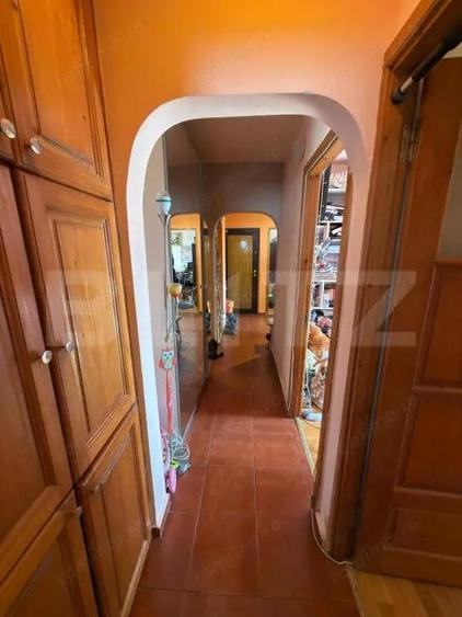 Apartament cu 3 camere decomandat în Sud