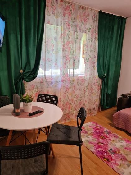 Apartament cu 2 camere decomandat în Ostroveni