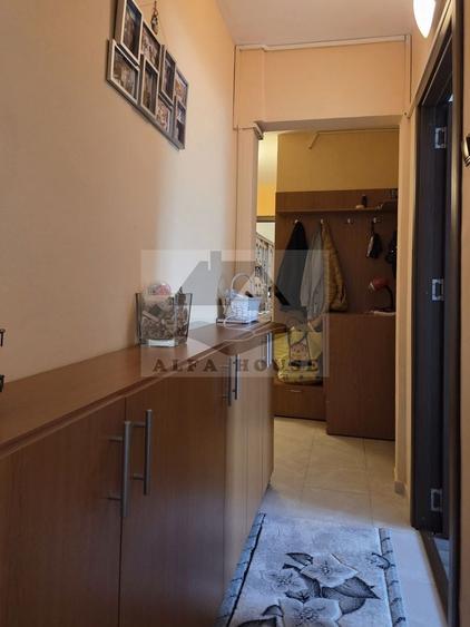 Apartament cu 3 camere decomandat, mobilat în Noua