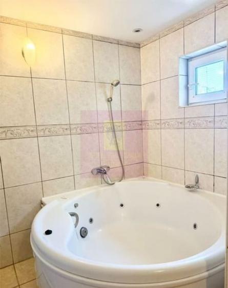 Apartament cu 4 camere decomandat în Unirii