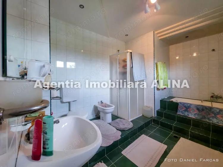 Casă cu 5 camere cu Teren 800 Mp în Central