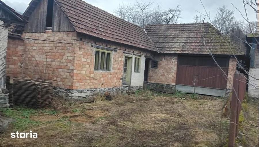 Casă cu 4 camere cu Teren 200 Mp în Criștioru de Jos