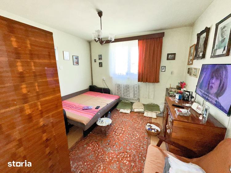 Casă cu 4 camere cu Teren 998 Mp în Central