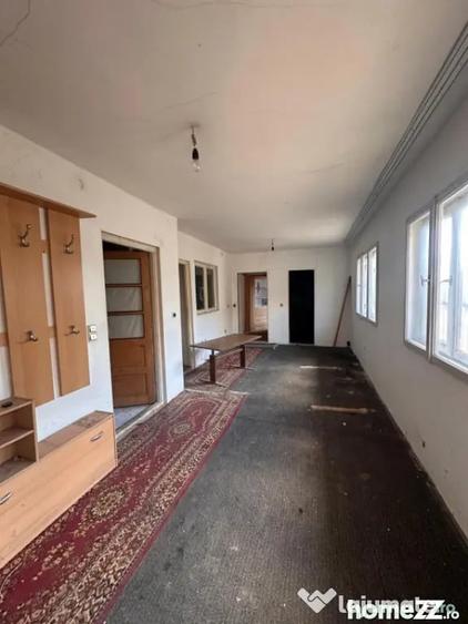 Casă cu 4 camere cu Teren 430 Mp în Km 5