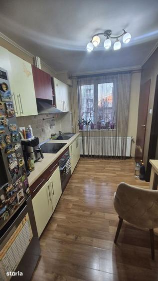 Apartament cu 3 camere în Sânmartin