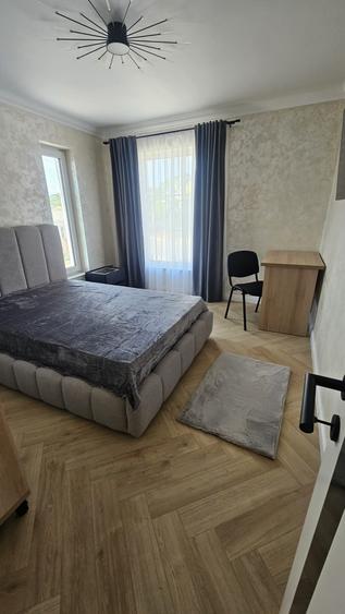 Casă cu 4 camere cu Canalizare în Periferie
