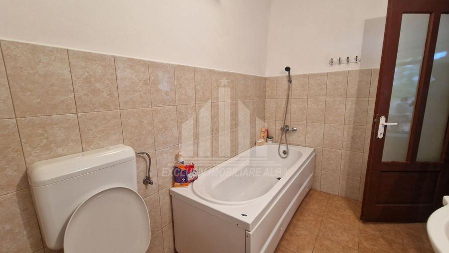 Casă individuală cu 3 camere cu Canalizare în Cetea