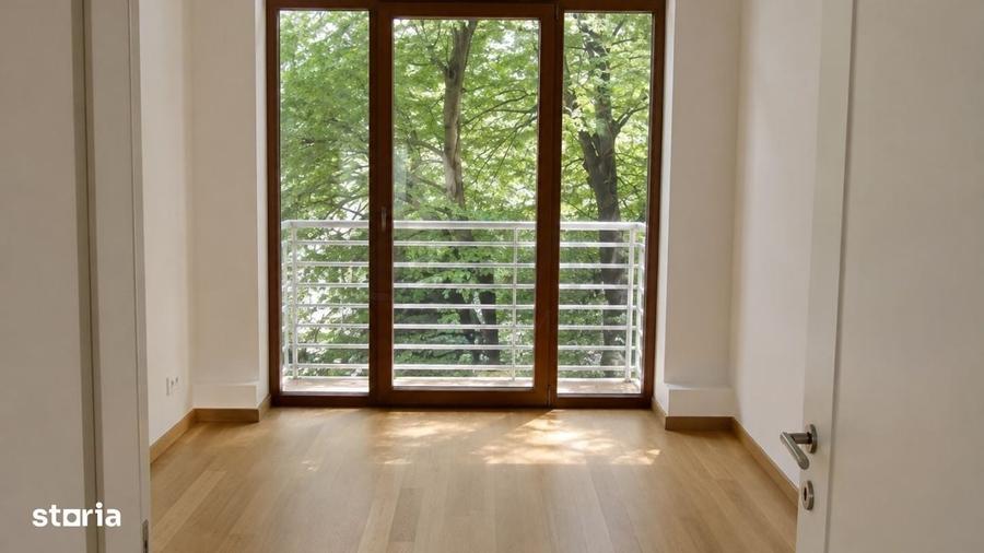 Apartament cu 4 camere în Calea Victoriei