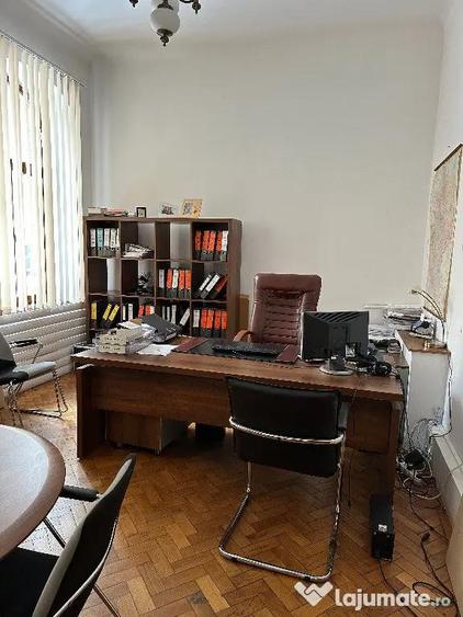 Apartament cu 5 camere decomandat în Cișmigiu