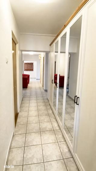 Apartament cu 4 camere decomandat în Grivița