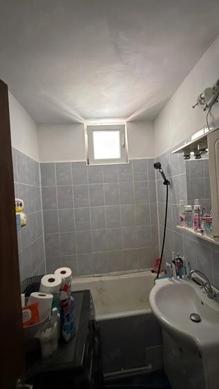 Garsonieră decomandată în Rovine