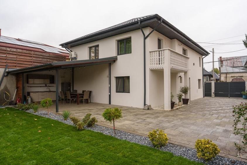 Casă cu 4 camere în Central