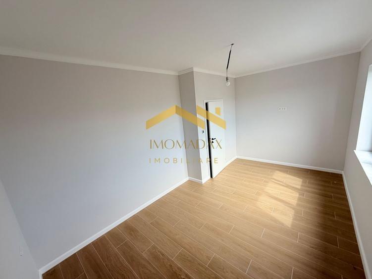 Duplex cu 3 camere cu Canalizare în Bucovăț (Remetea Mare)