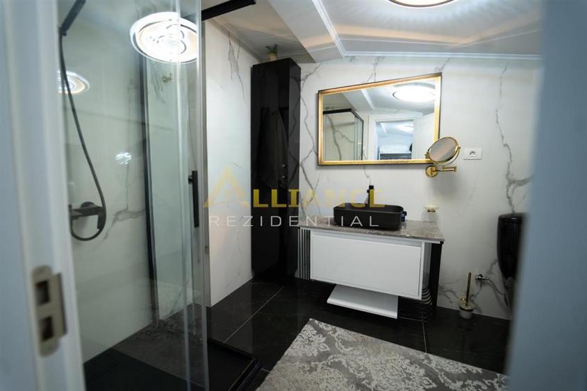 Casă cu 7 camere cu Teren 330 Mp în Metalurgiei