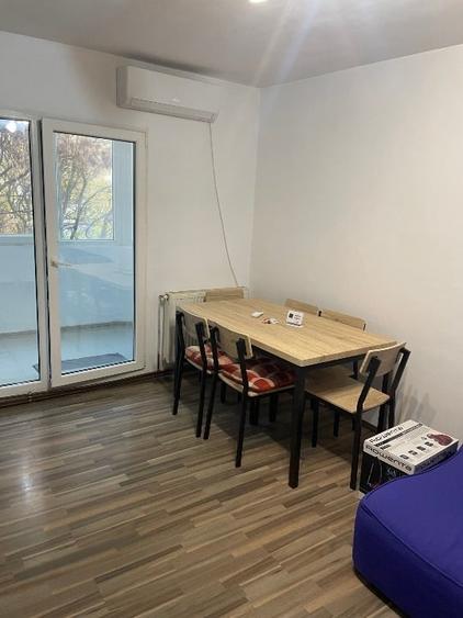 Apartament cu 2 camere decomandat în Torontalului