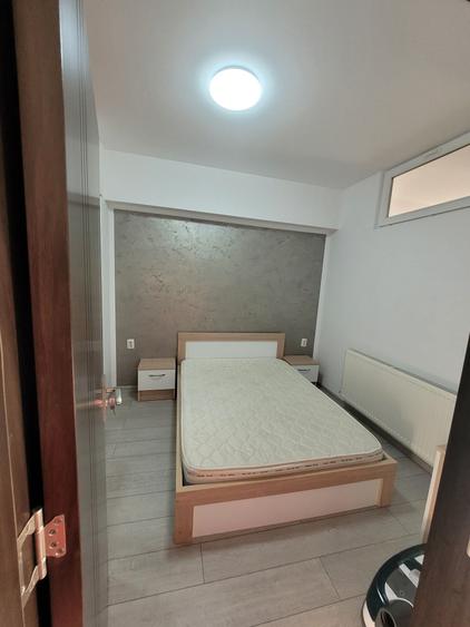 Apartament cu 3 camere decomandat în Ostroveni
