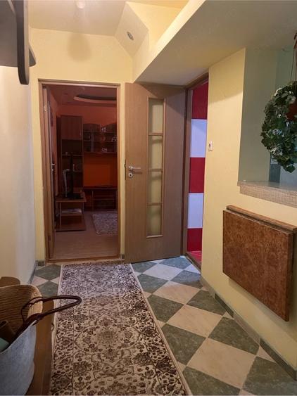 Apartament cu 3 camere semidecomandat în Exterior Vest