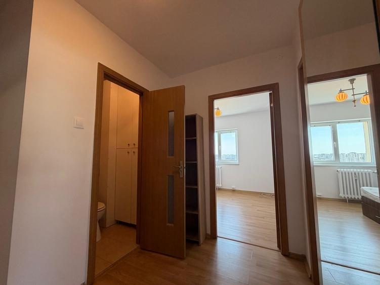 Apartament cu 4 camere decomandat în Pantelimon