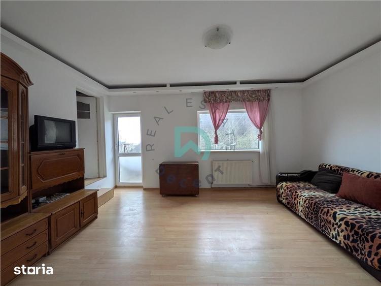 Apartament cu 3 camere decomandat în Valea Cetății