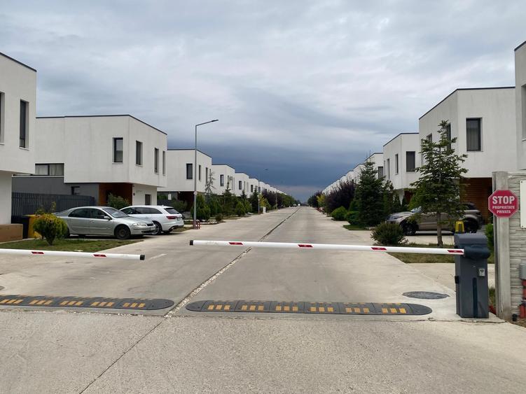 Teren Construcții intravilan de 1200 mp, în Tunari