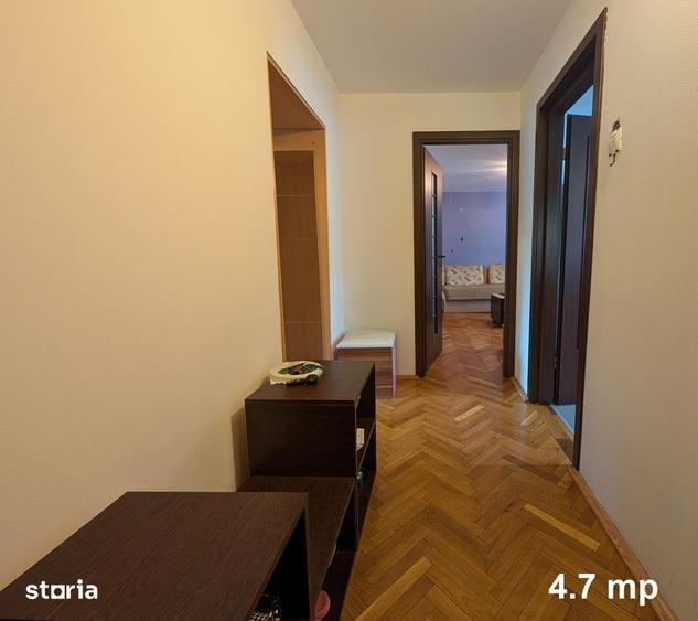 Apartament cu 4 camere decomandat în Steaua