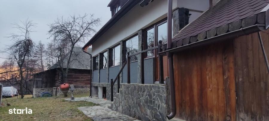 Casă cu 4 camere cu Teren 3035 Mp în Polovragi