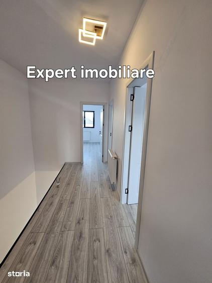 Casă cu 4 camere cu Teren 175 Mp în Moșoaia