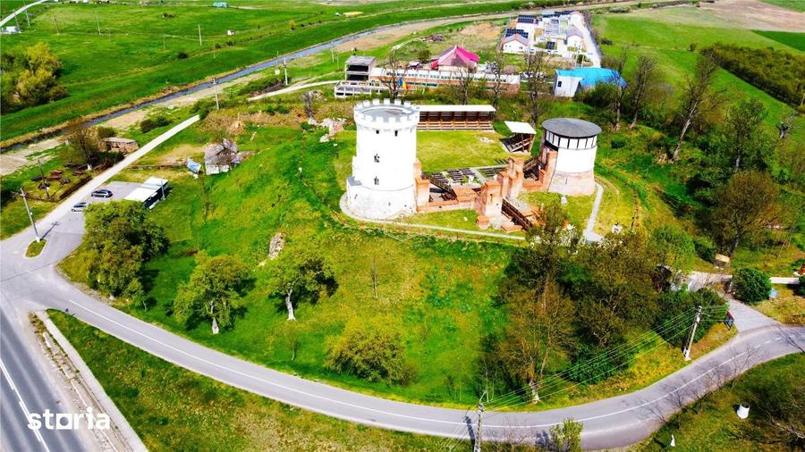 Teren de 12180 mp, în Burdea