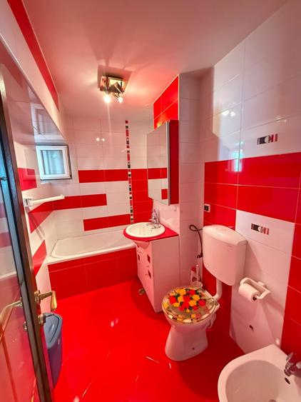 Apartament cu 2 camere decomandat în Ultracentral