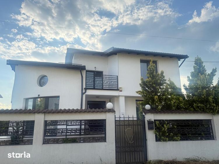 Casă cu 5 camere cu Teren 535 Mp în Aninoasa