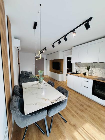 Apartament cu 2 camere decomandat în Central